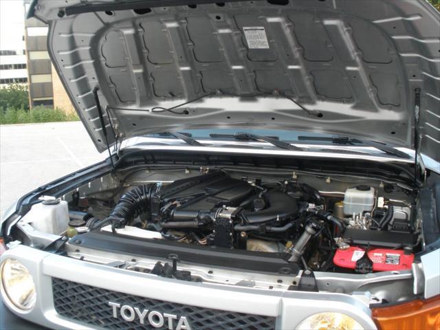 used 2007 Toyota FJ Cruiser car, priced at $15,995