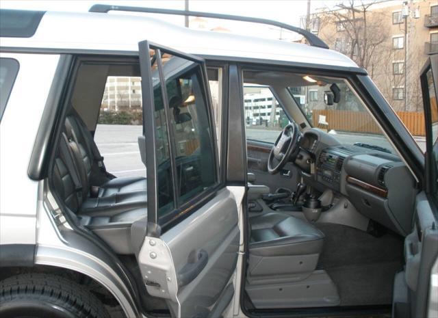 used 2000 Land Rover Discovery car, priced at $9,995