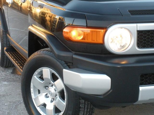 used 2008 Toyota FJ Cruiser car, priced at $14,995