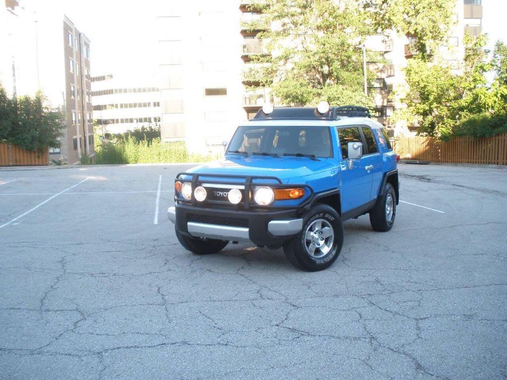 used 2008 Toyota FJ Cruiser car, priced at $15,995