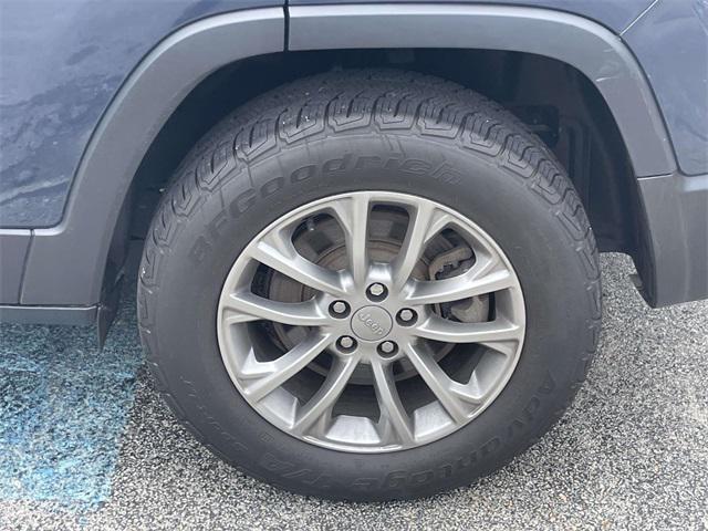used 2021 Jeep Cherokee car, priced at $19,200