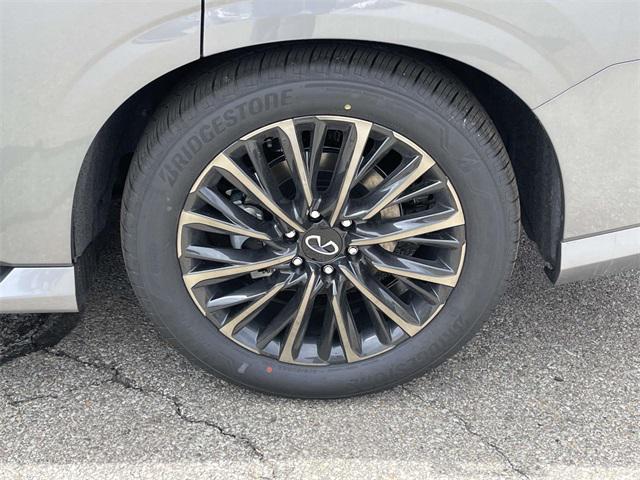 new 2025 INFINITI QX80 car, priced at $108,002