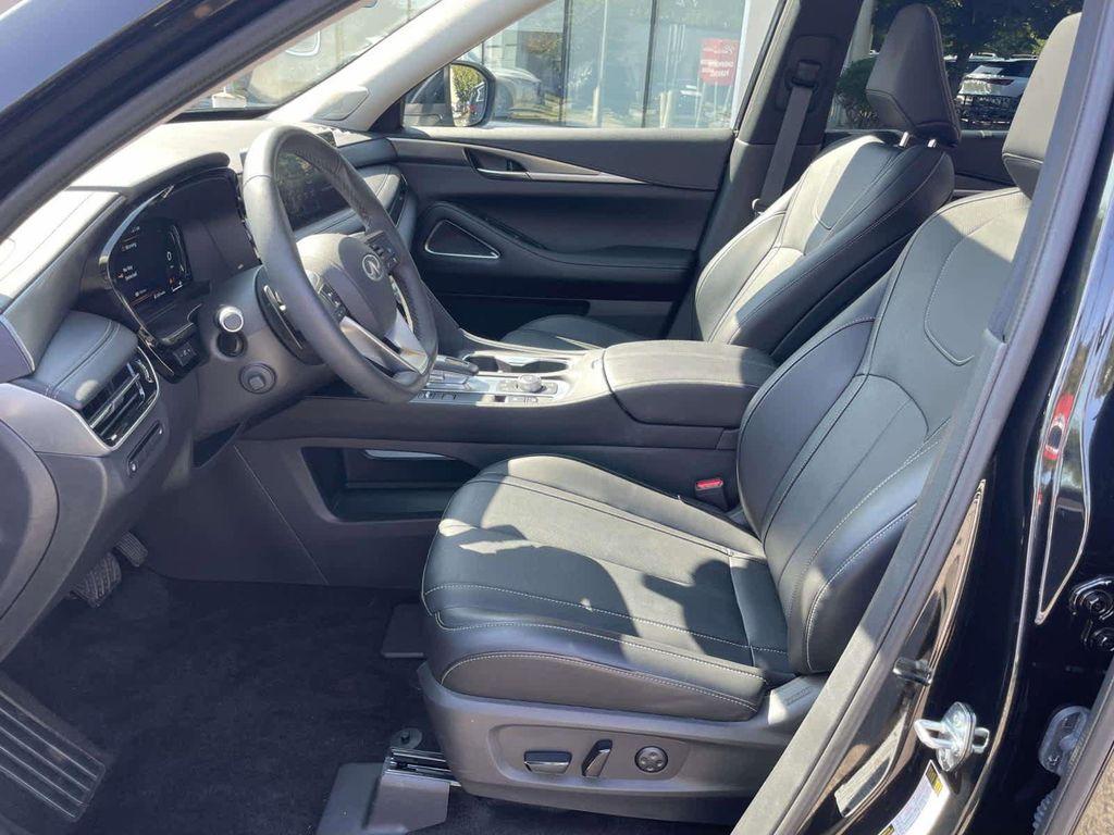 used 2025 INFINITI QX60 car, priced at $44,800