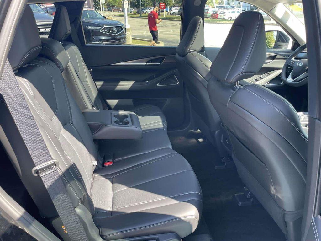 used 2025 INFINITI QX60 car, priced at $44,800