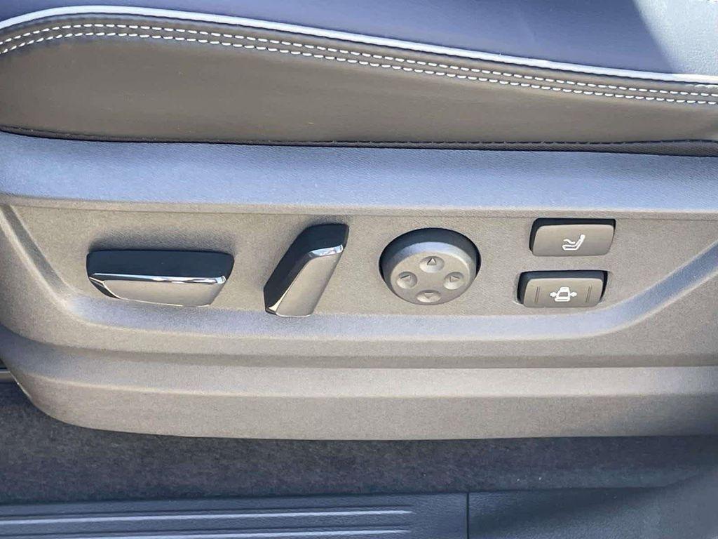 new 2026 INFINITI QX80 car, priced at $106,320