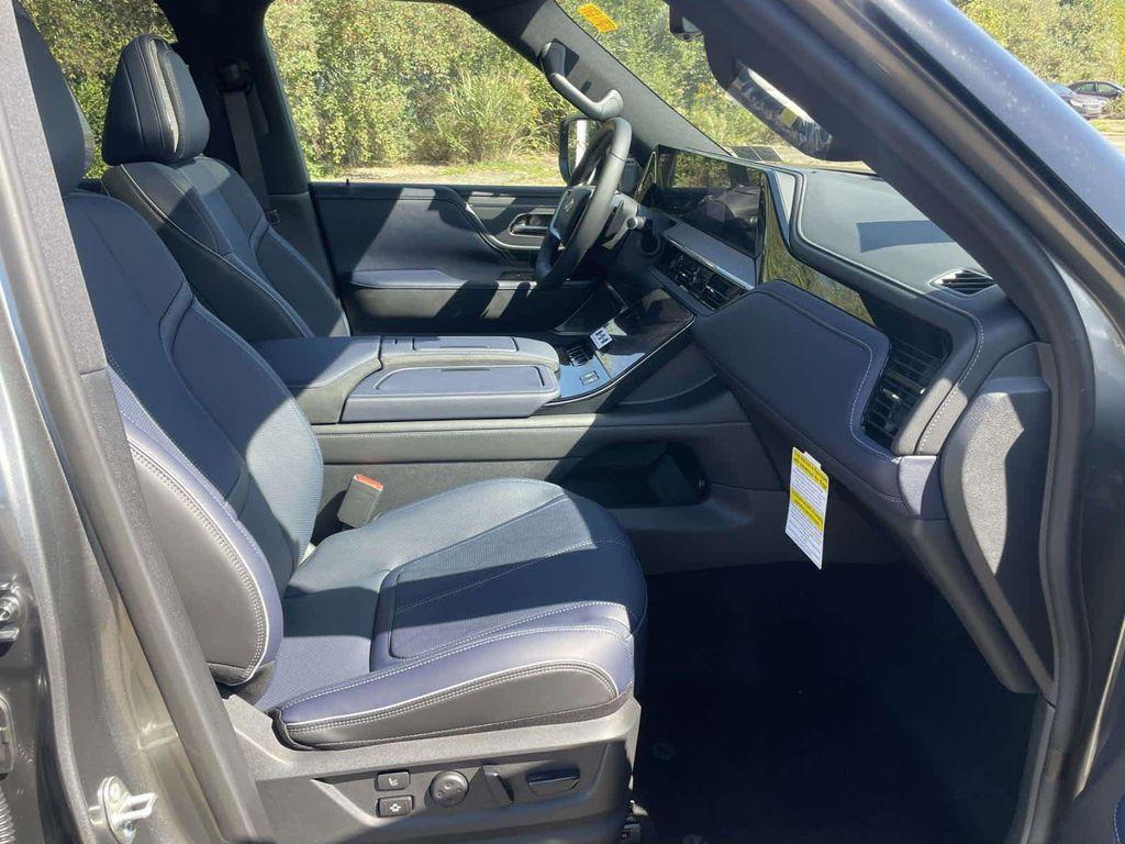 new 2026 INFINITI QX80 car, priced at $106,320