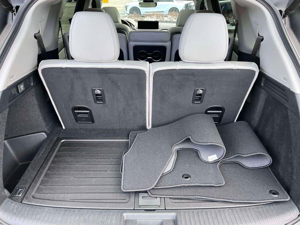 used 2023 Acura MDX car, priced at $41,998