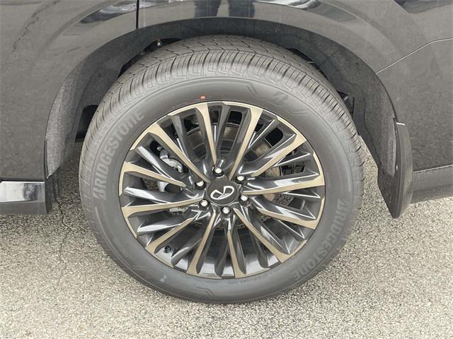 new 2025 INFINITI QX80 car, priced at $109,164