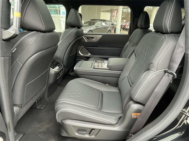 new 2025 INFINITI QX80 car, priced at $109,164