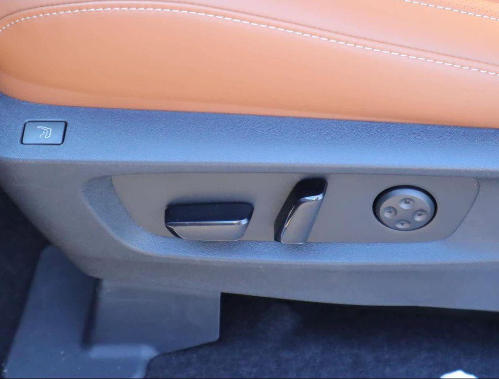 new 2025 INFINITI QX60 car, priced at $65,783