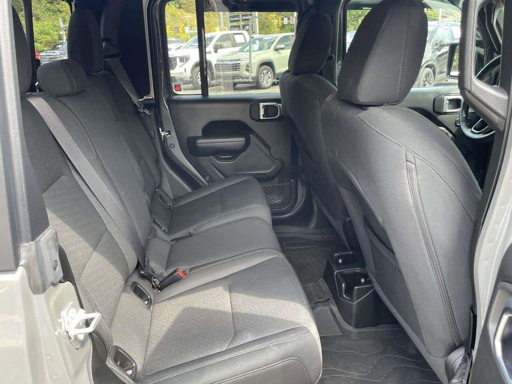 used 2022 Jeep Gladiator car, priced at $29,998