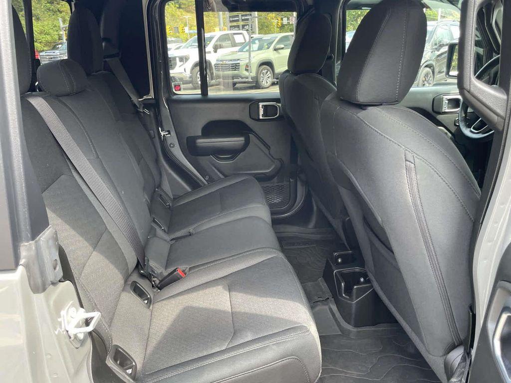 used 2022 Jeep Gladiator car, priced at $30,700