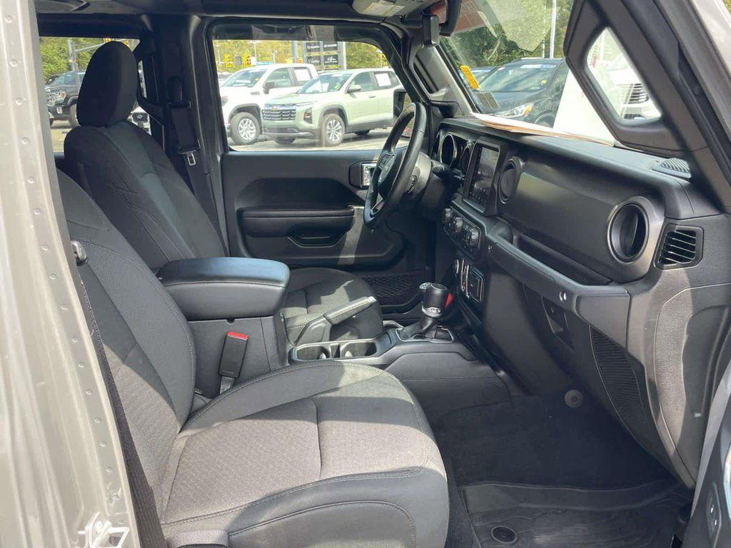 used 2022 Jeep Gladiator car, priced at $29,998