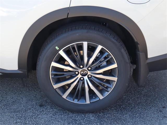 new 2025 INFINITI QX60 car, priced at $66,326