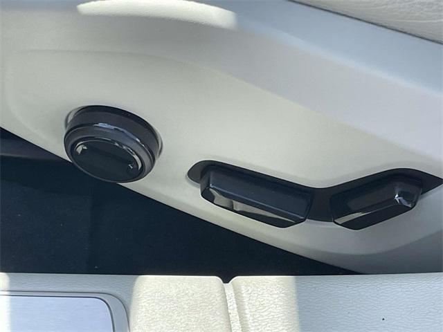 used 2023 Volvo S60 Recharge Plug-In Hybrid car, priced at $39,100