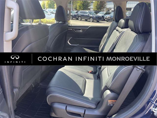 used 2025 INFINITI QX80 car, priced at $74,900