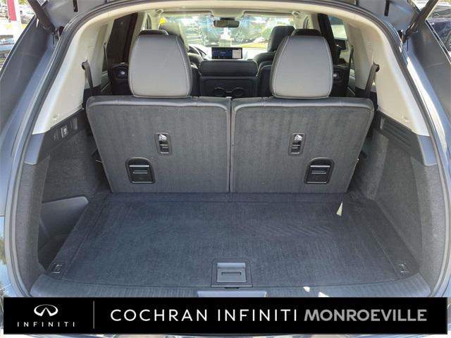 used 2022 Acura MDX car, priced at $31,300