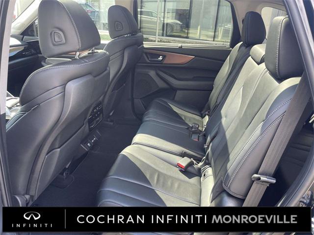 used 2022 Acura MDX car, priced at $31,300