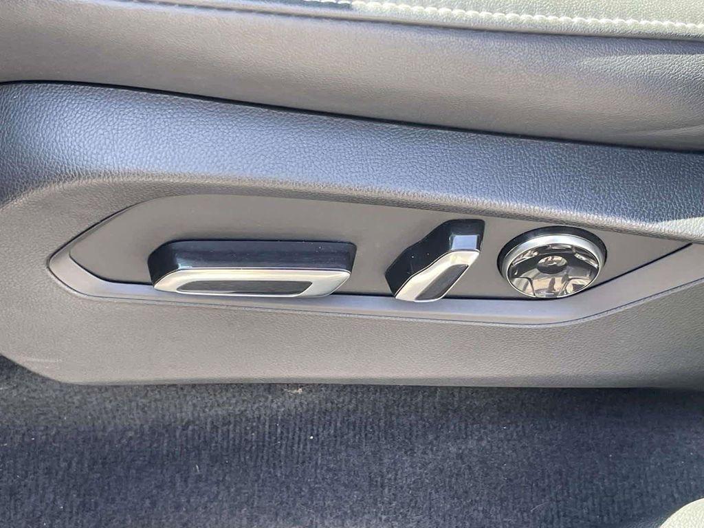 used 2022 Acura MDX car, priced at $28,998