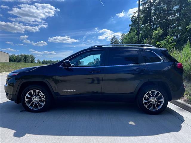 used 2016 Jeep Cherokee car, priced at $10,995