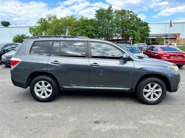 used 2013 Toyota Highlander car, priced at $10,999