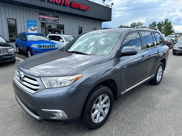 used 2013 Toyota Highlander car, priced at $10,999