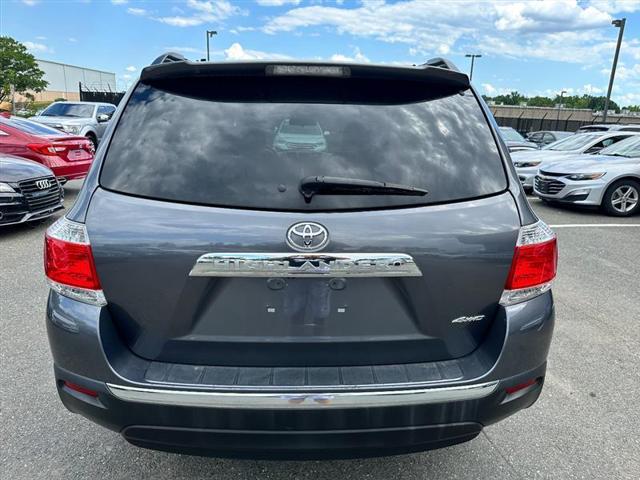 used 2013 Toyota Highlander car, priced at $10,999