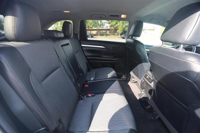 used 2019 Toyota Highlander car, priced at $21,495