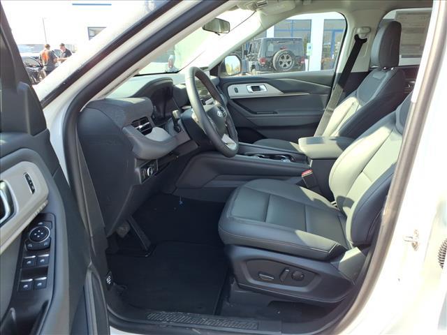 new 2025 Ford Explorer car, priced at $47,935