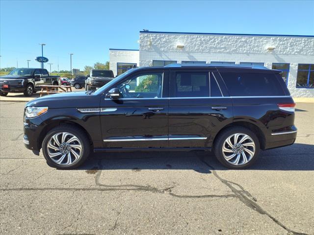 used 2022 Lincoln Navigator car, priced at $59,135