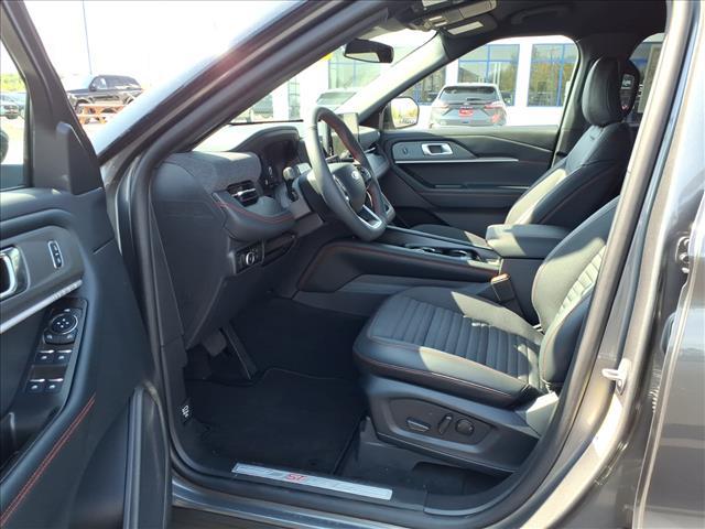 new 2025 Ford Explorer car, priced at $47,795