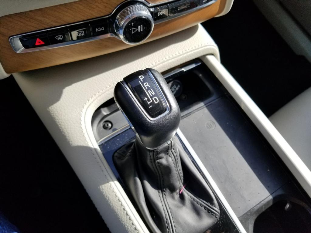 used 2022 Volvo XC90 car, priced at $41,900