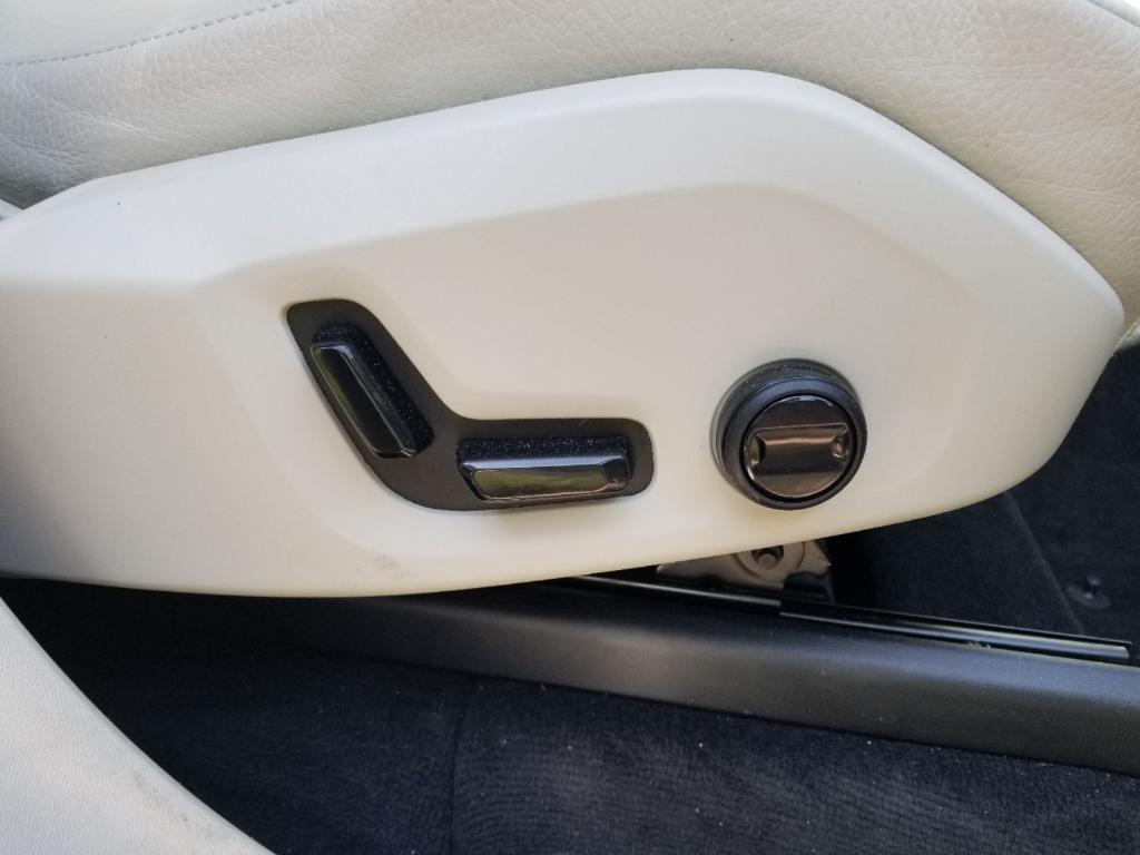 used 2022 Volvo XC90 car, priced at $41,900