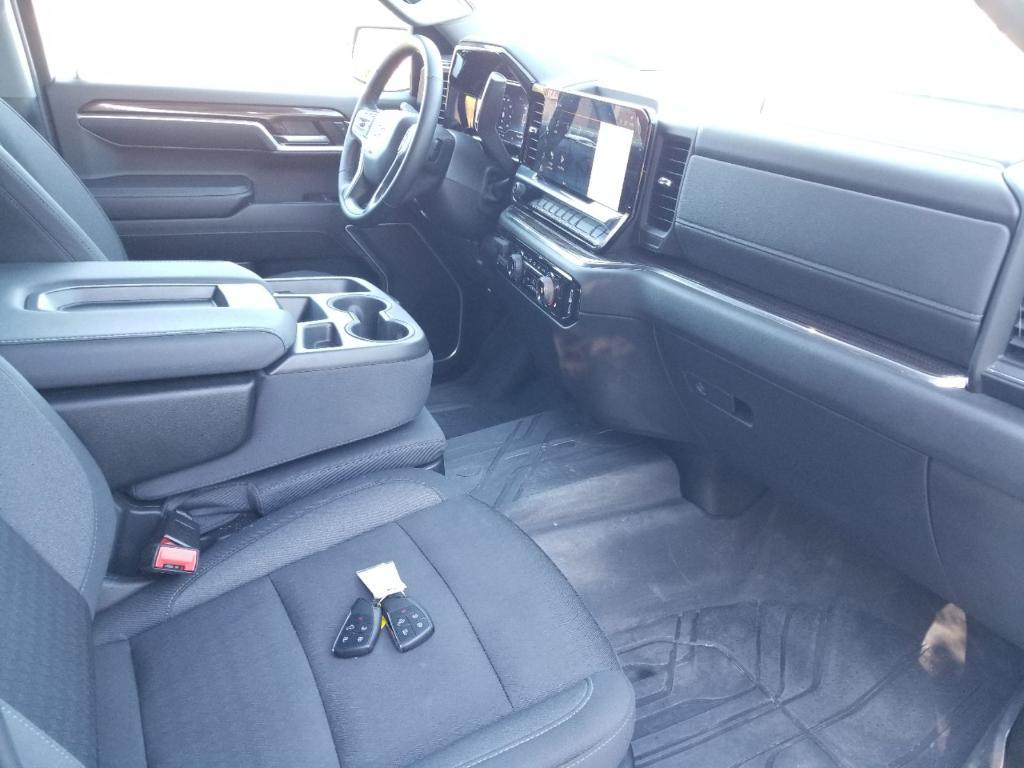 used 2024 Chevrolet Silverado 1500 car, priced at $41,900