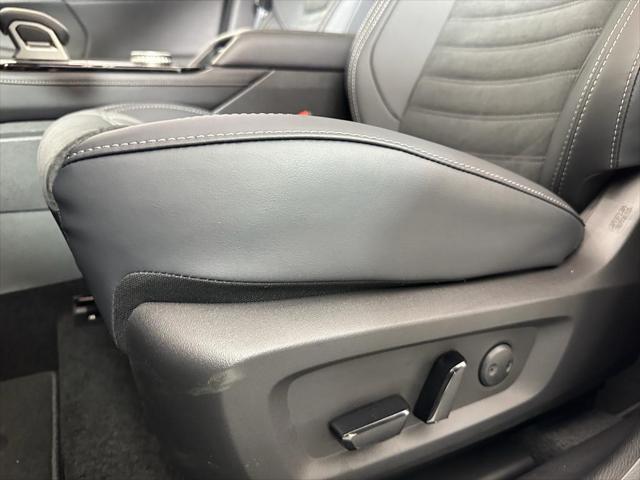 new 2025 Mitsubishi Outlander car, priced at $36,441