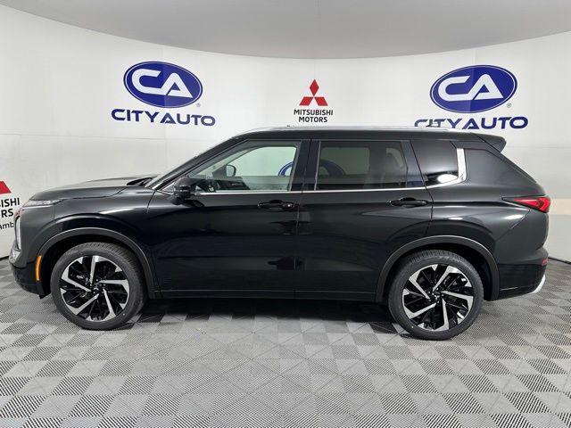 new 2024 Mitsubishi Outlander car