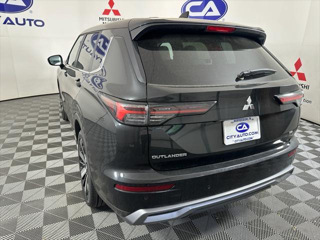 new 2025 Mitsubishi Outlander car, priced at $34,123