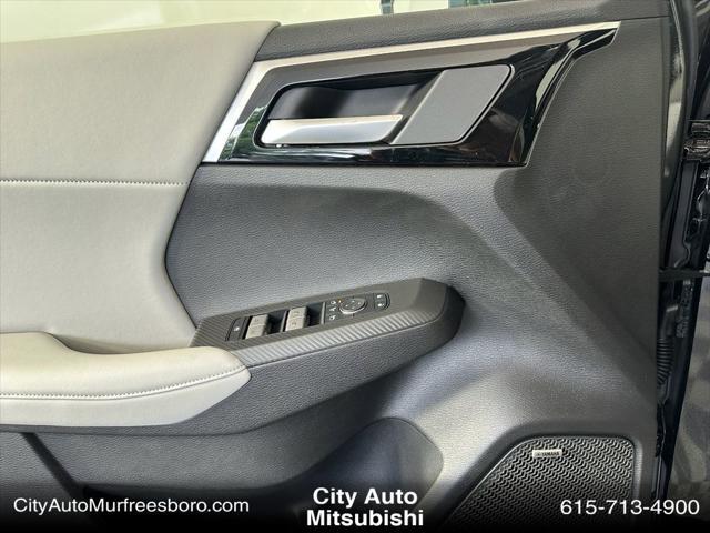 new 2025 Mitsubishi Outlander car, priced at $33,623