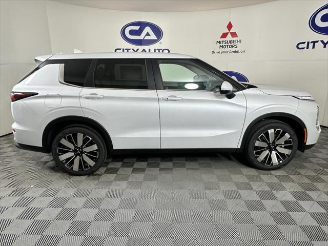 new 2025 Mitsubishi Outlander car, priced at $37,375