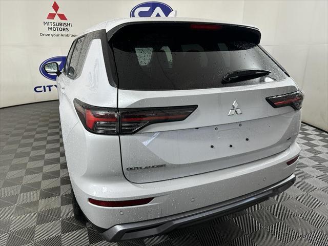 new 2025 Mitsubishi Outlander car, priced at $37,229