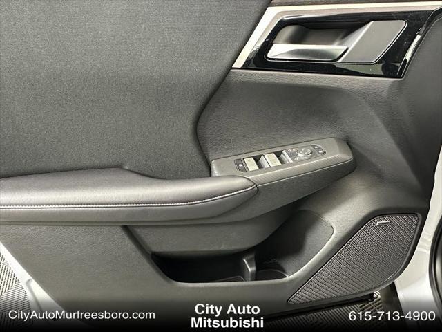 new 2025 Mitsubishi Outlander car, priced at $32,160
