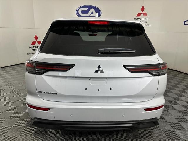 new 2025 Mitsubishi Outlander car, priced at $32,160