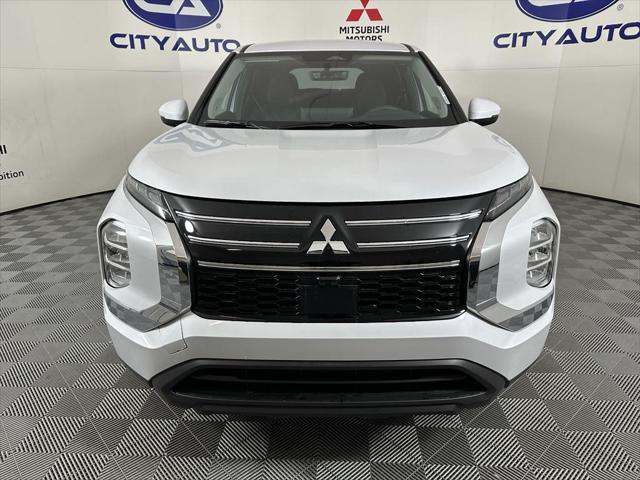 new 2025 Mitsubishi Outlander car, priced at $32,160