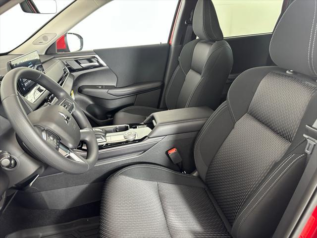 new 2025 Mitsubishi Outlander car, priced at $32,160