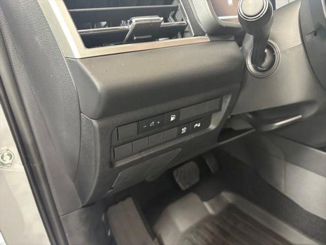 new 2024 Mitsubishi Outlander PHEV car, priced at $38,500