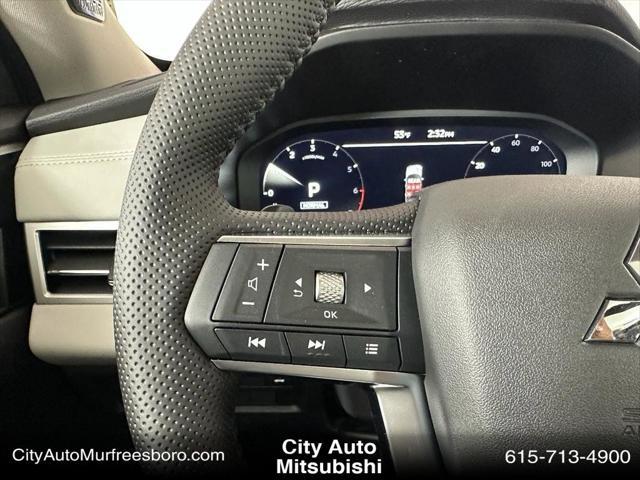 new 2025 Mitsubishi Outlander car, priced at $37,451