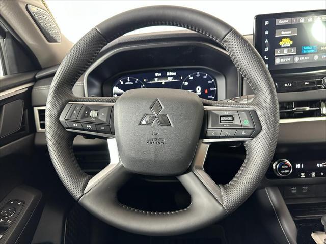 new 2025 Mitsubishi Outlander car, priced at $37,451