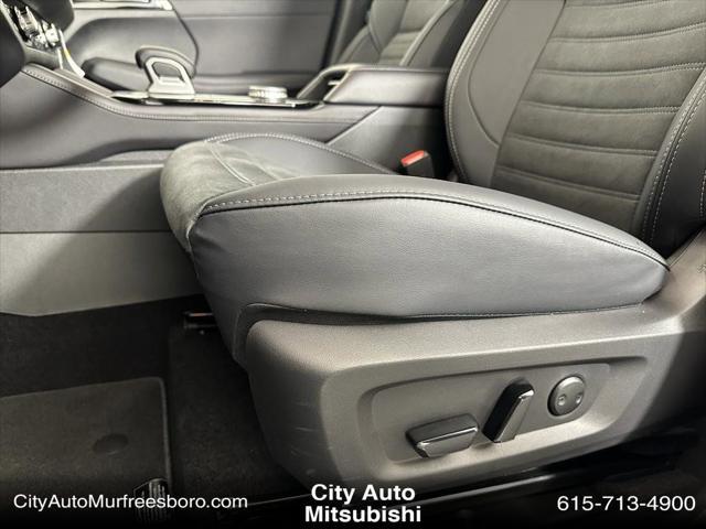 new 2025 Mitsubishi Outlander car, priced at $36,951
