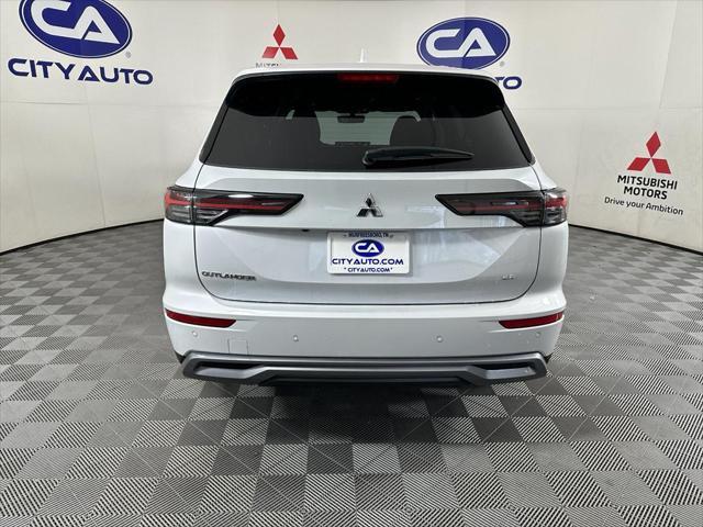 new 2025 Mitsubishi Outlander car, priced at $37,451