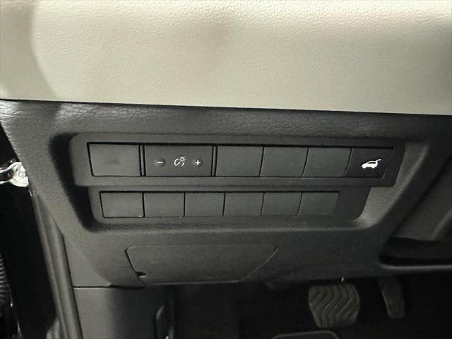 new 2025 Mitsubishi Outlander car, priced at $37,229